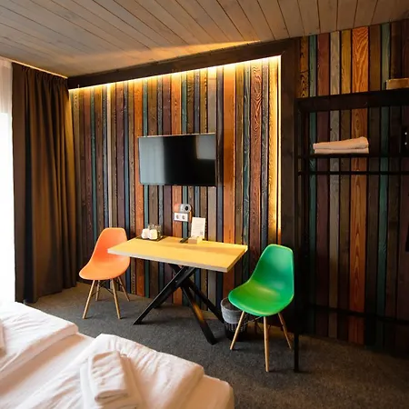 Loft & 3*