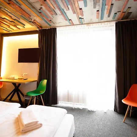 Loft & Hotel